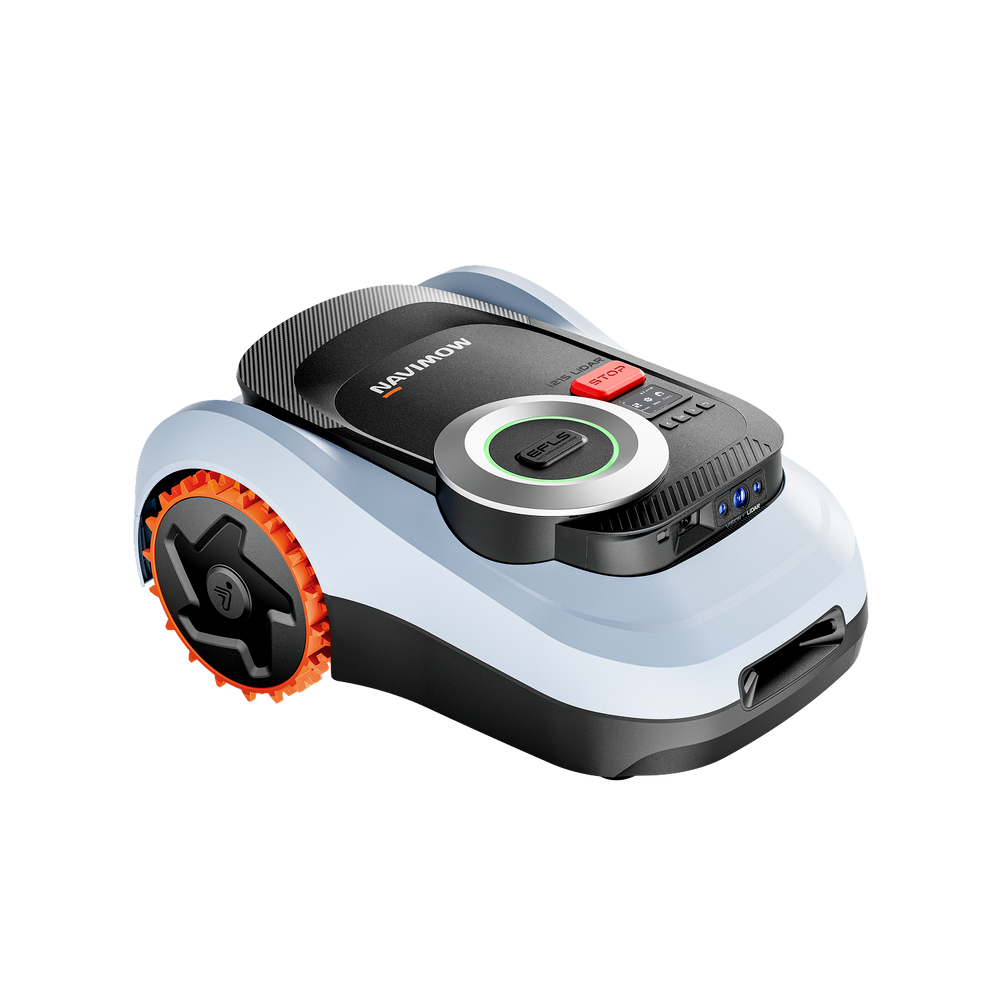 Navimow i105E robotmaaier maait vlot het gras in de tuin.